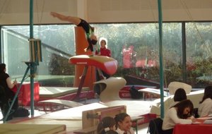 Julia au saut.JPG